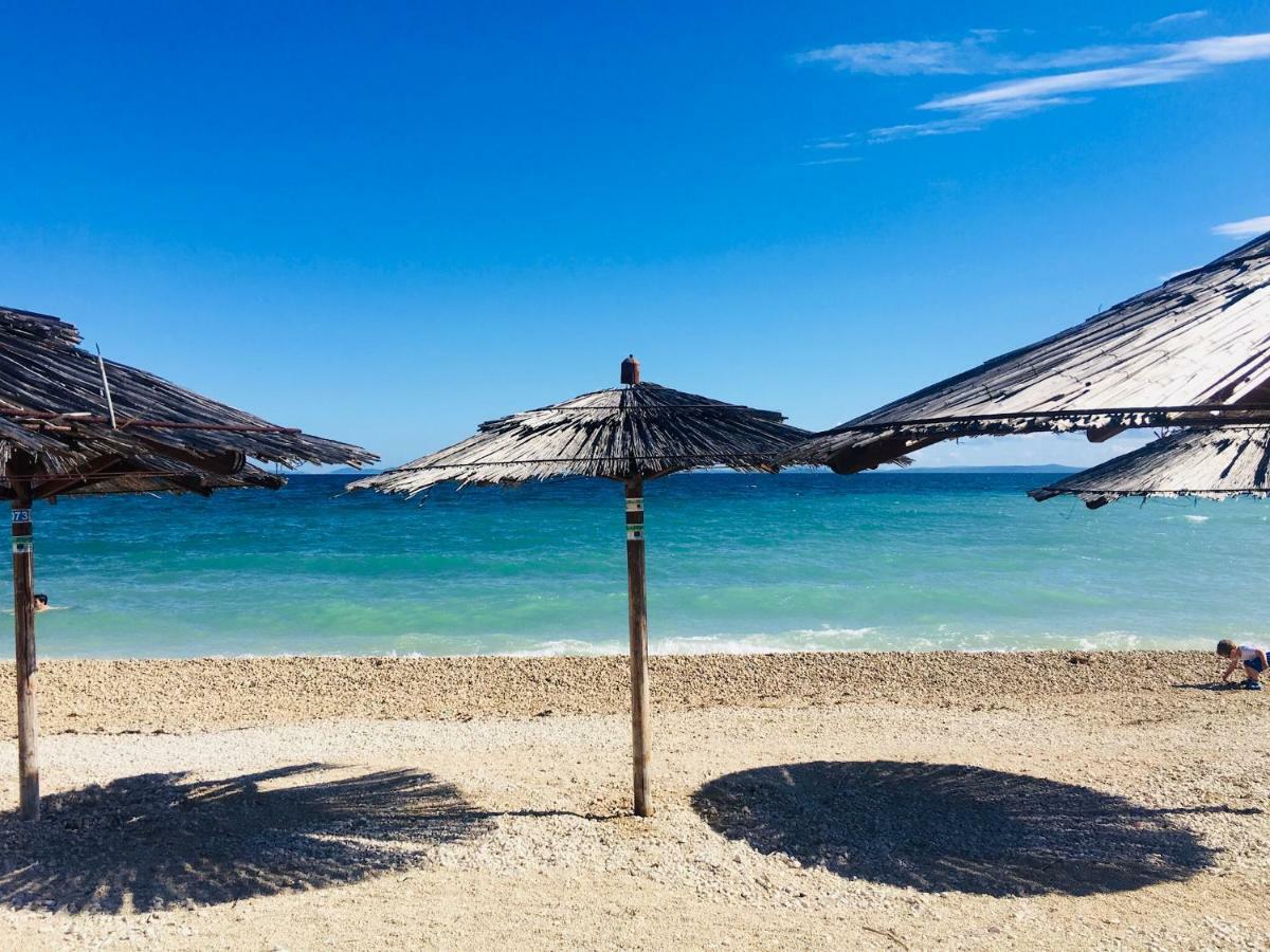 Vir Holidays Екстериор снимка
